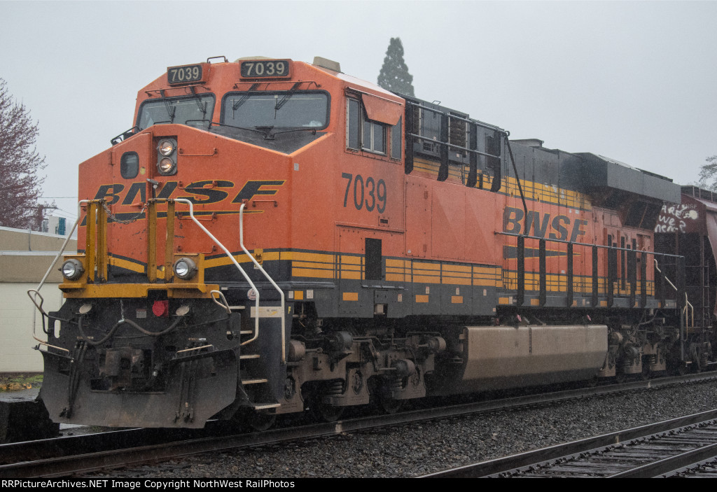 BNSF 7039